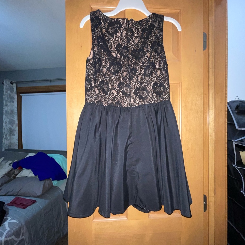 Dress - Picture 2 of 3